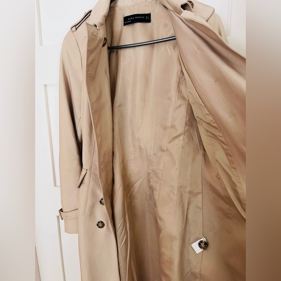 Zara raincoat - Picture 2 of 4